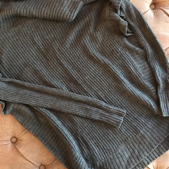 Gray tunic sweater - Picture 3 of 3